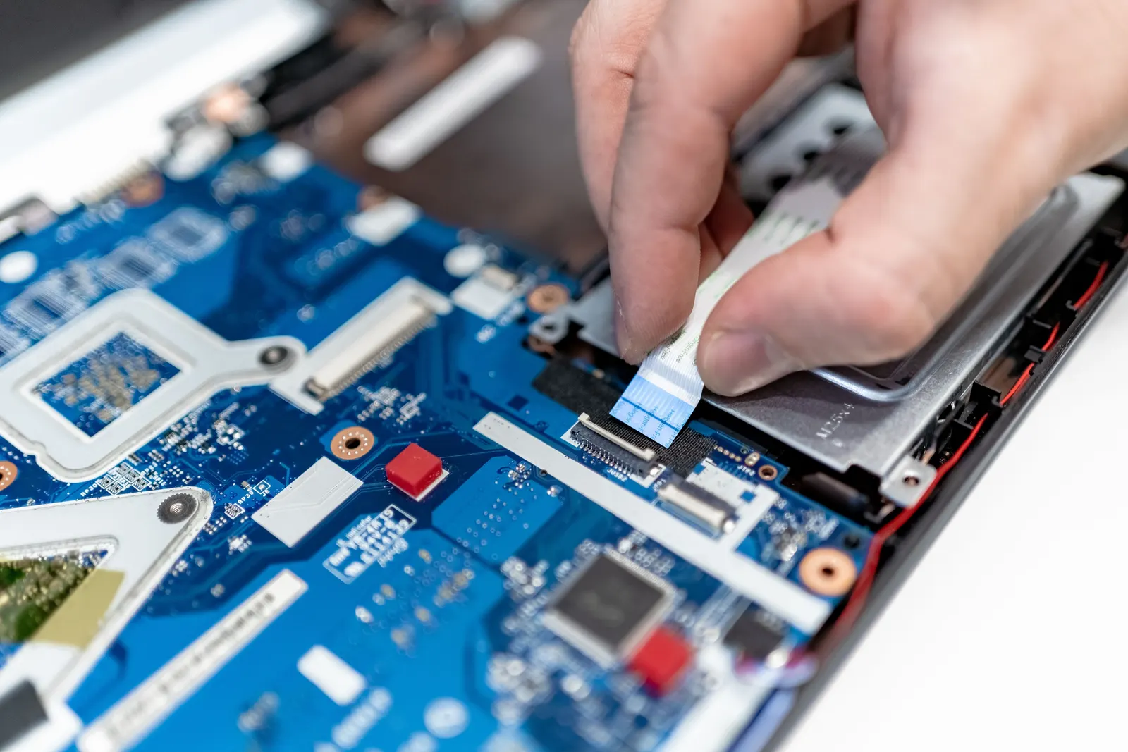 ¿Tu Laptop No Enciende? 7 Cosas que Revisar Antes de Entrar en Pánico
